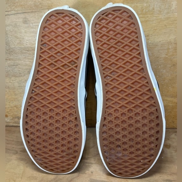 Vans Asher Perforated Womens Size 8 Slip On Shoes Sneakers Black - Picture 7 of 8